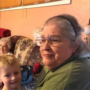 Meet your Posher, Sharon-spreter